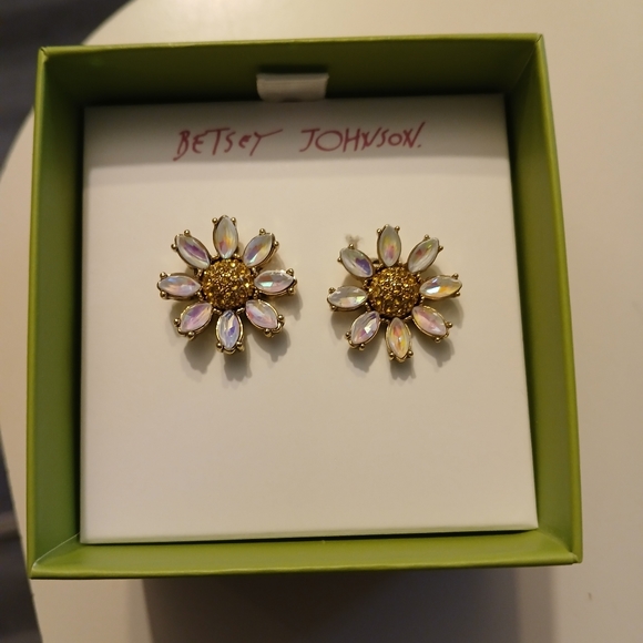 Betsey Johnson Jewelry - NIB Betsey Johnson Flower Earrings